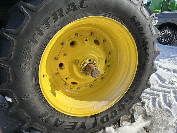 Used 2024 John Deere 7R 210 Row Crop Tractors at Horizon Ag & Turf in Lloydminster, AB - Photo9