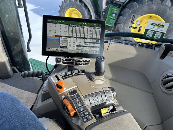 Used 2024 John Deere 7R 210 Row Crop Tractors at Horizon Ag & Turf in Lloydminster, AB - Photo10