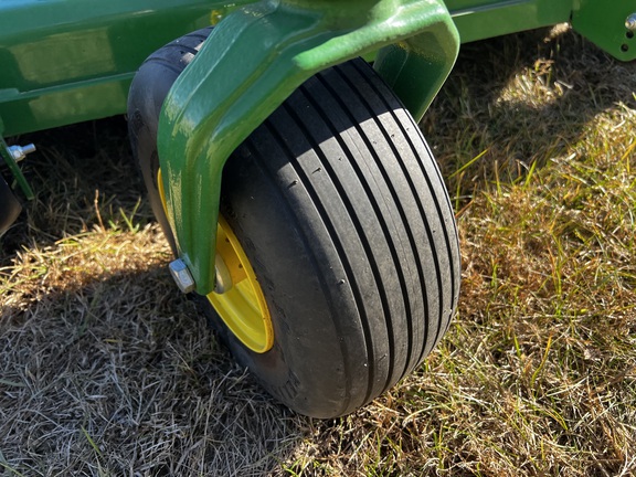 2025 John Deere Z950M - Photo10