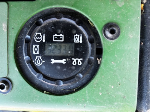 Used 2018 John Deere 1550 Commercial Front Mowers at Koenig Equipment in Richmond, IN - Photo19