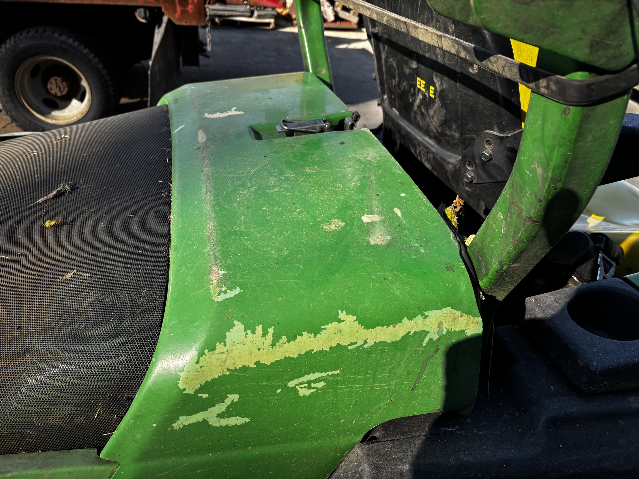 Used 2018 John Deere 1550 Commercial Front Mowers at Koenig Equipment in Richmond, IN - PhotoXL9