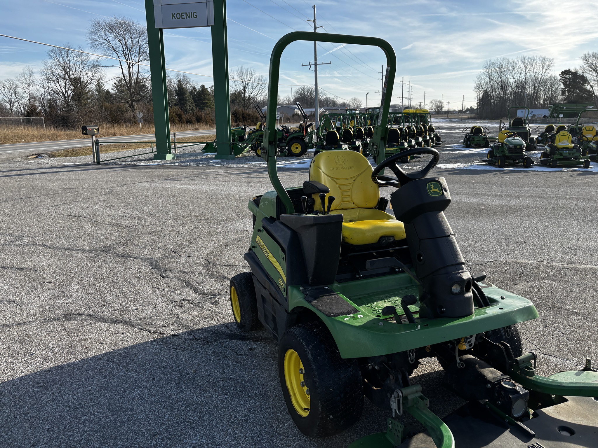 Used 2018 John Deere 1550 Commercial Front Mowers at Koenig Equipment in Richmond, IN - PhotoXL7