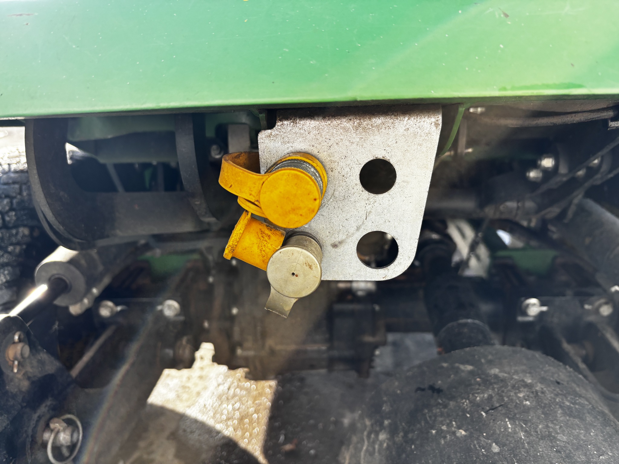 Used 2018 John Deere 1550 Commercial Front Mowers at Koenig Equipment in Richmond, IN - PhotoXL10