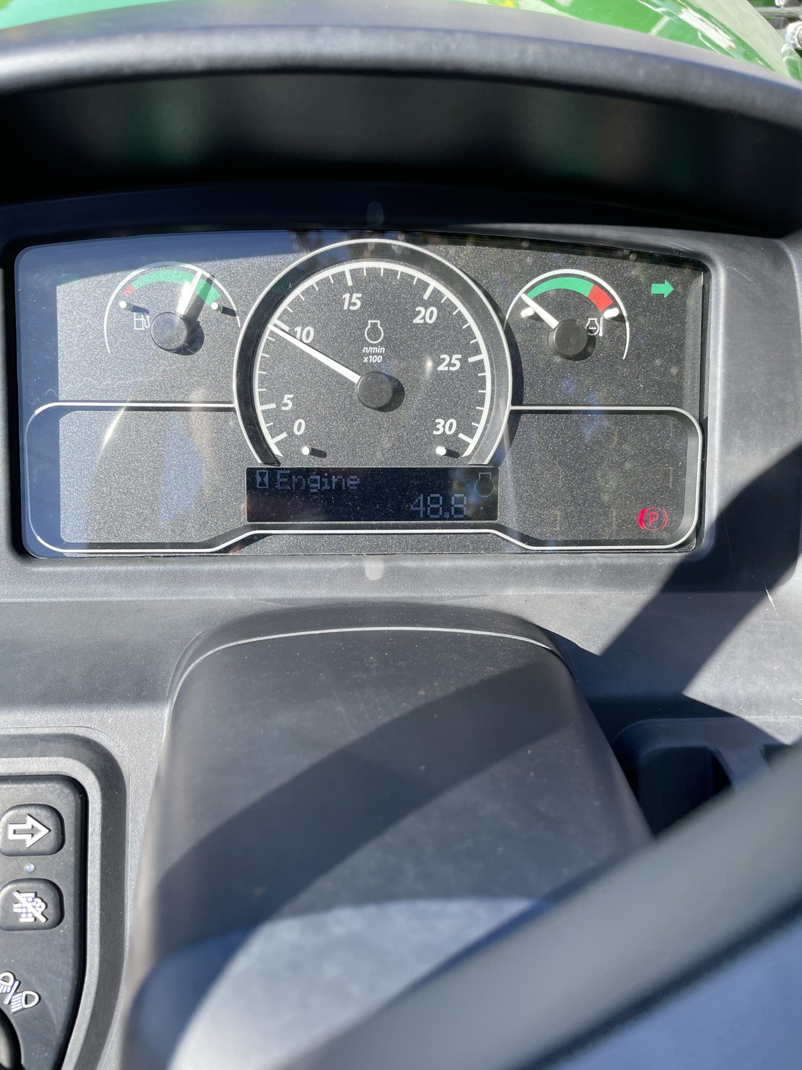 2024 John Deere 4044M Image 5