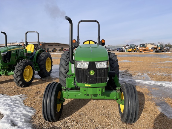 2025 John Deere 5050E - Photo3