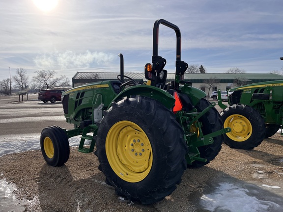 2025 John Deere 5050E - Photo8