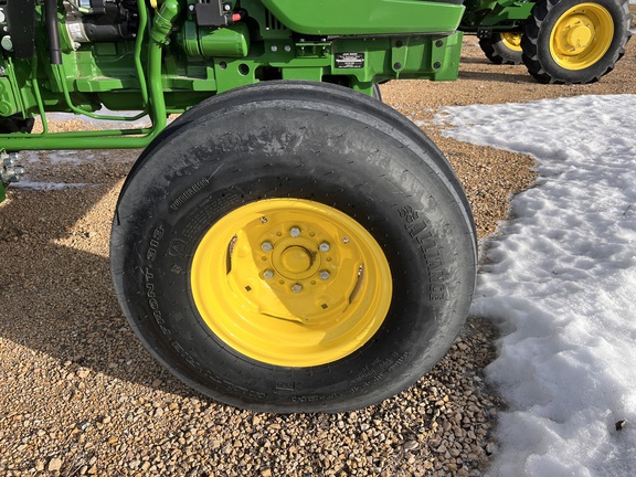 2025 John Deere 5050E - Photo12