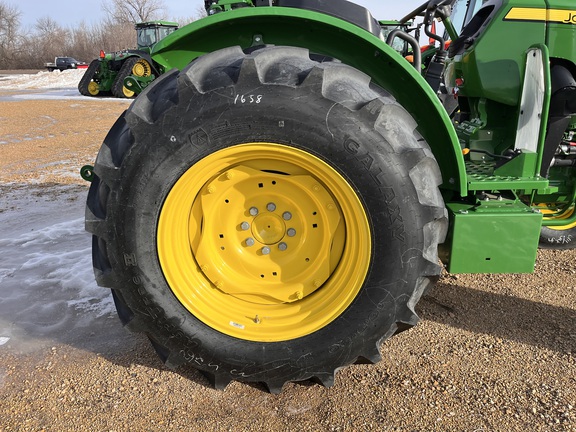 2025 John Deere 5050E - Photo14