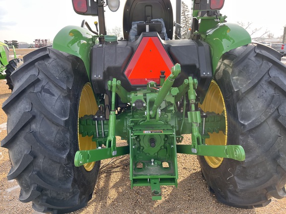 2025 John Deere 5050E - Photo23