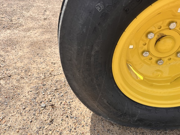 2025 John Deere 5050E - Photo11