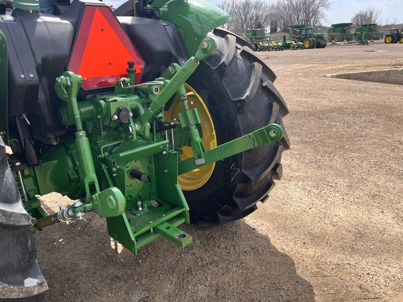 2025 John Deere 5050E - Photo28