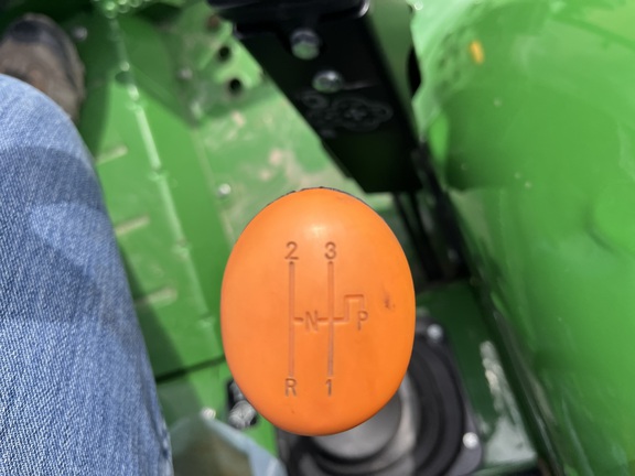 2025 John Deere 5050E - Photo32