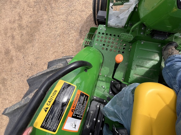 2025 John Deere 5050E - Photo33