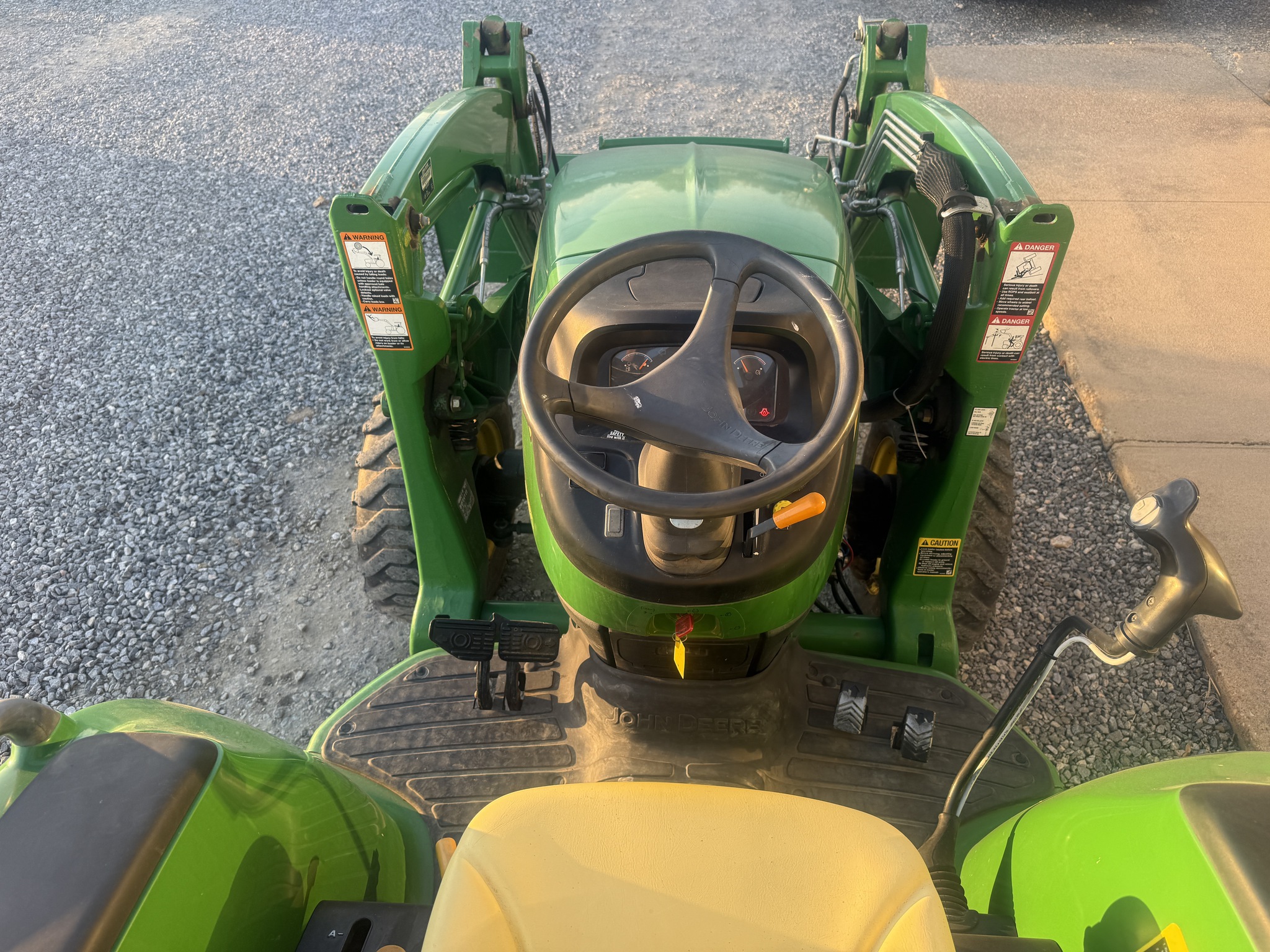 2011 John Deere 4720 Image 5