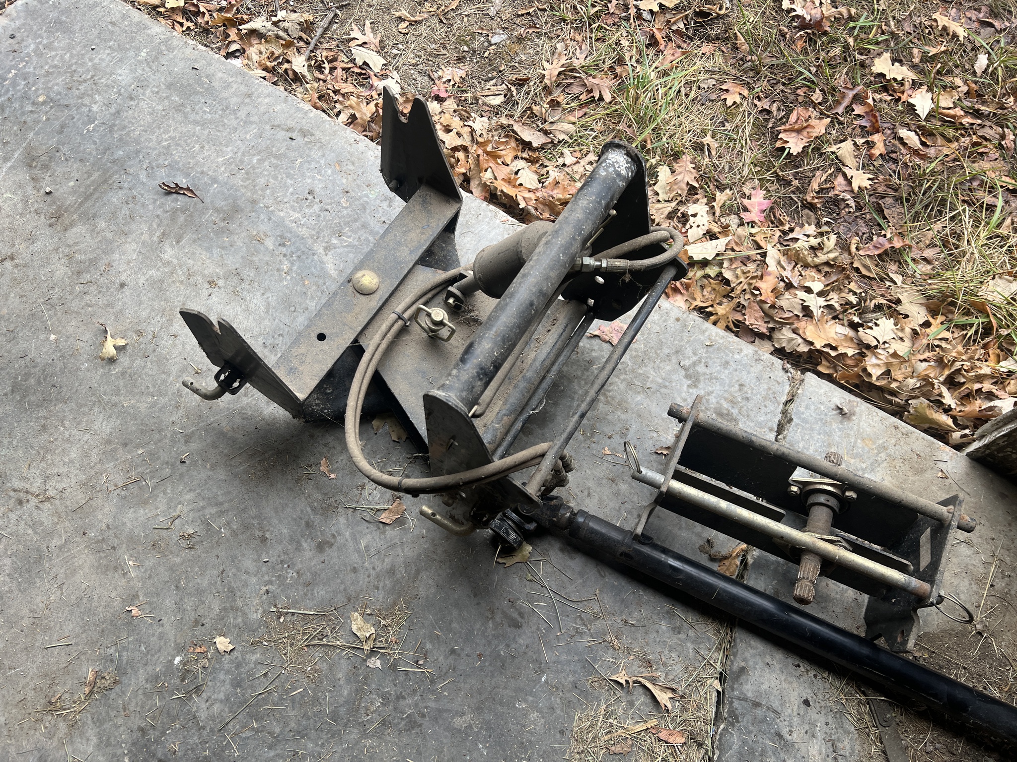 2005 John Deere 2210 Image 9