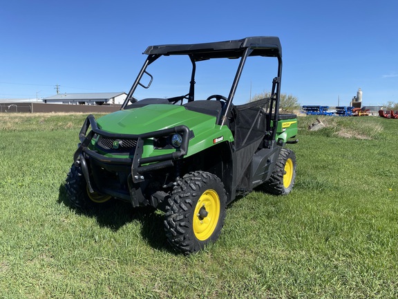 Photo of a 2023 John Deere XUV590M