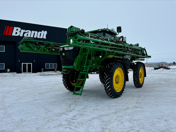 Photo of a 2025 John Deere 616R