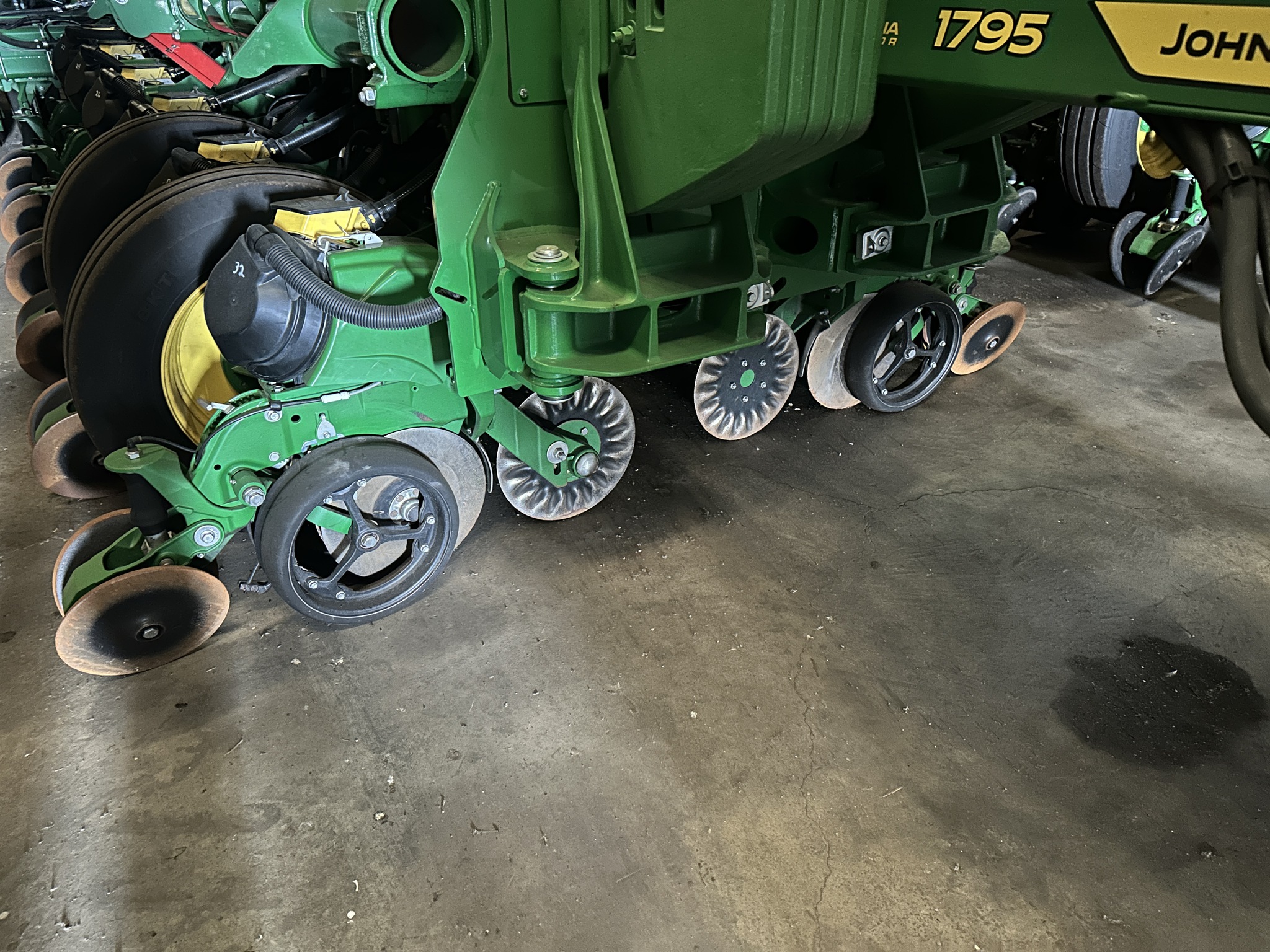 2022 John Deere 1795 Image 9