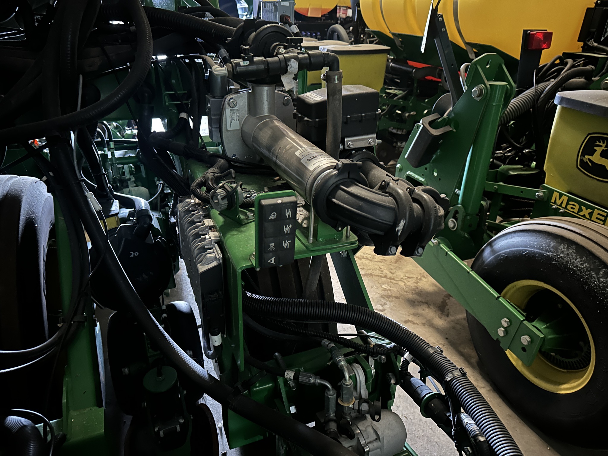 2022 John Deere 1795 Image 4
