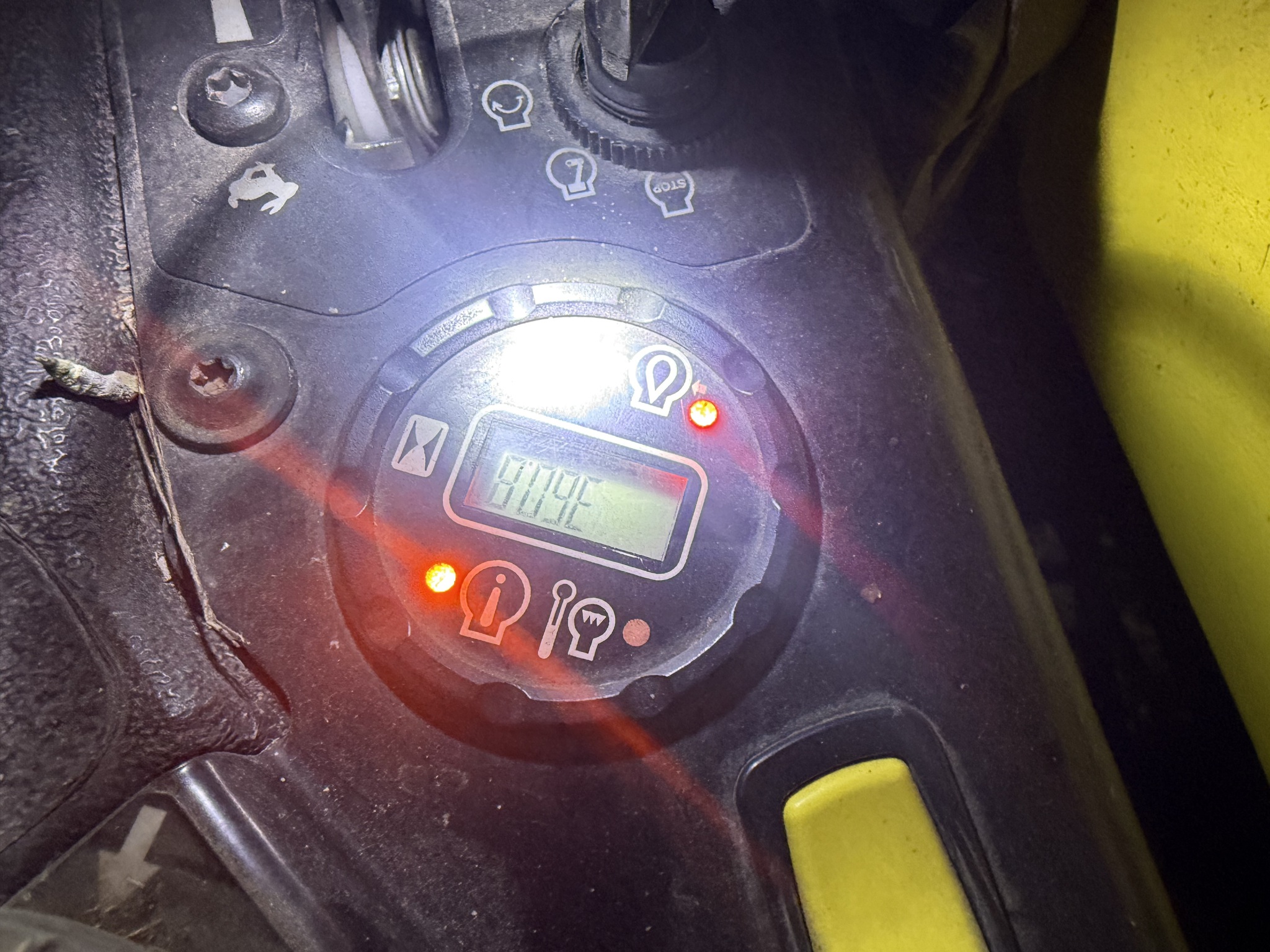 2017 John Deere Z930M Image 4