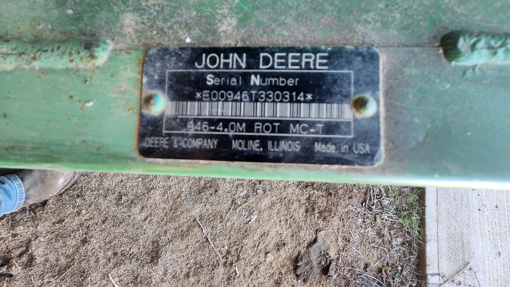 2006 John Deere 946 Image 12