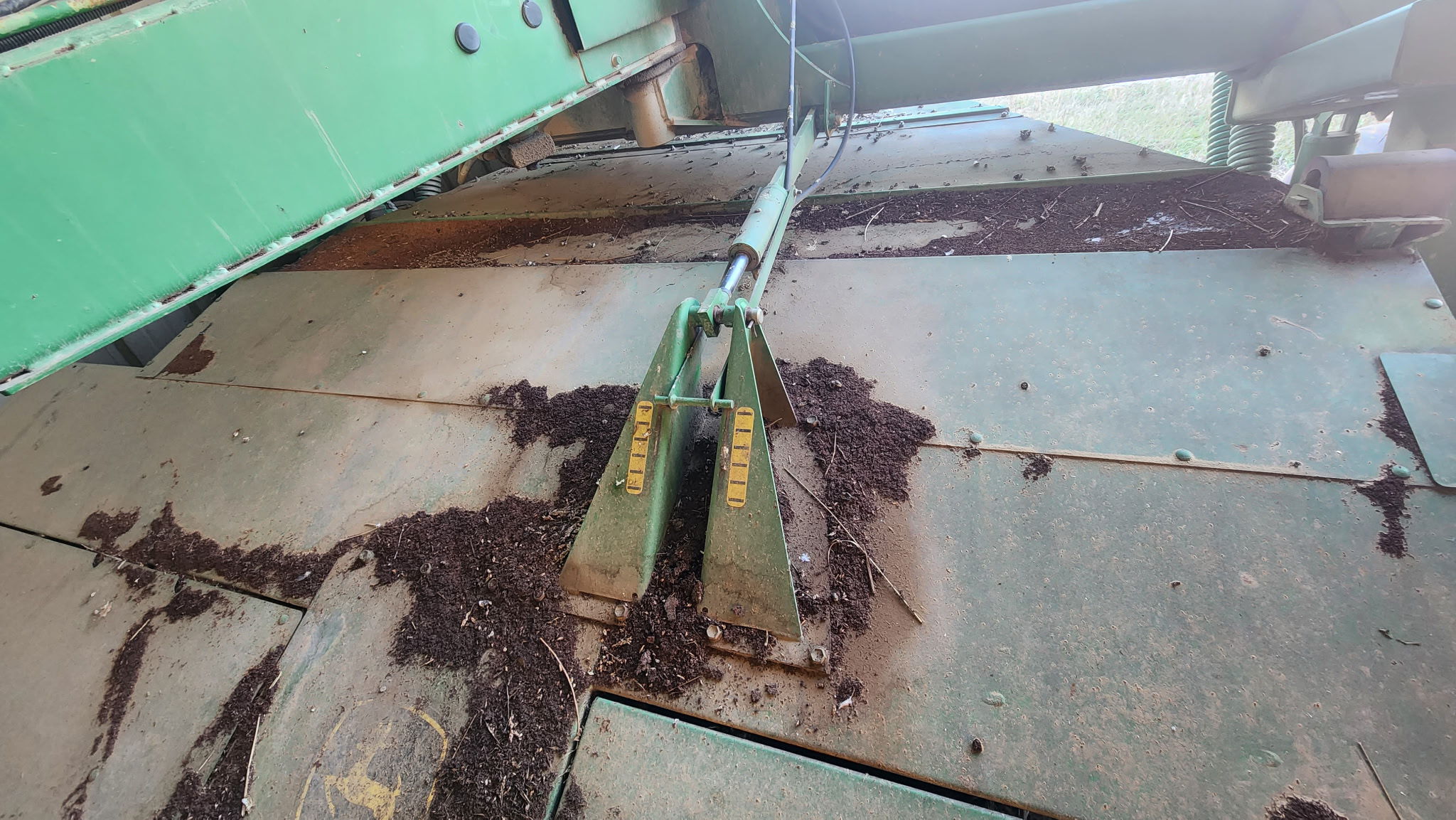 2006 John Deere 946 Image 4