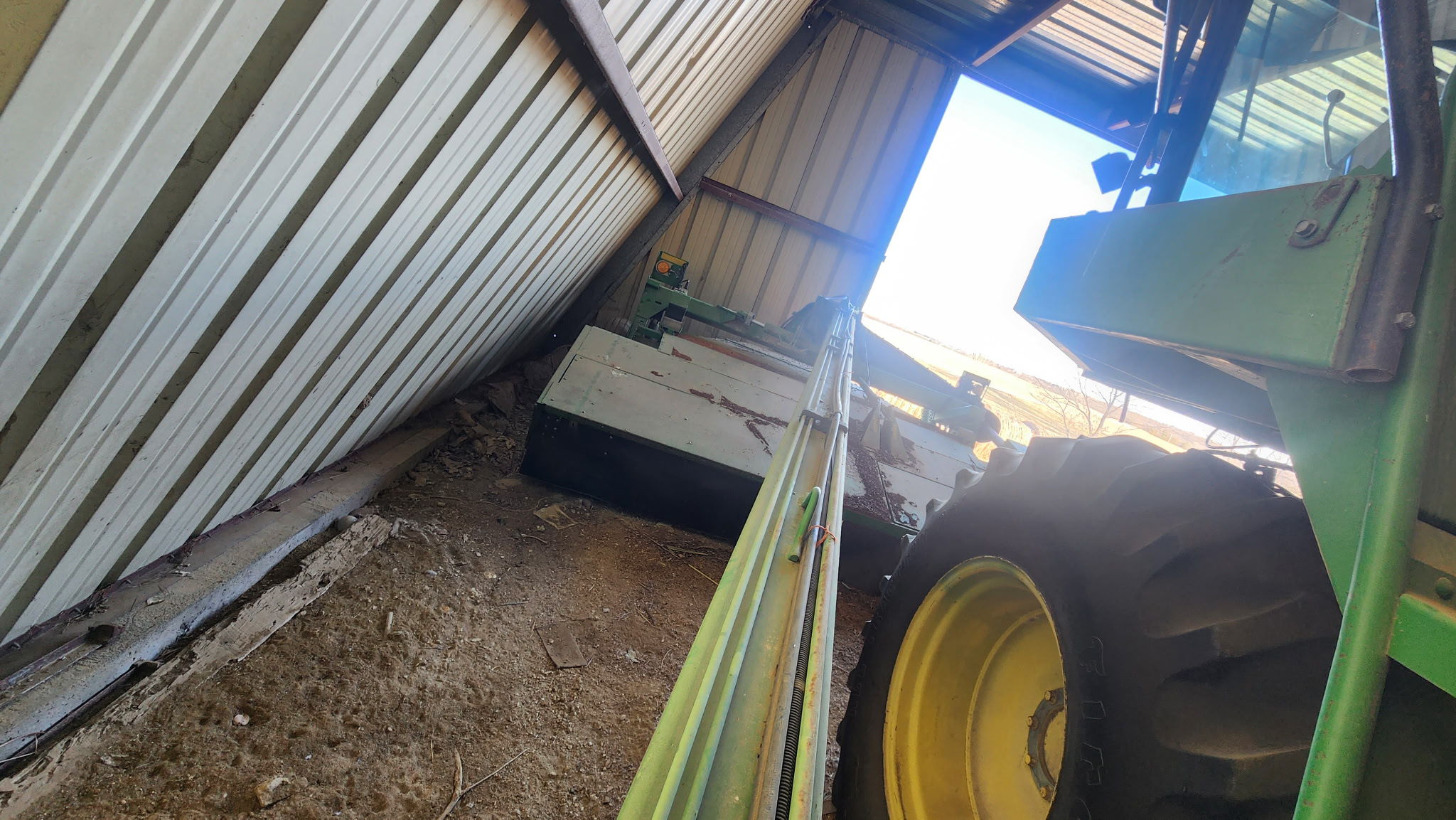 2006 John Deere 946 Image 5