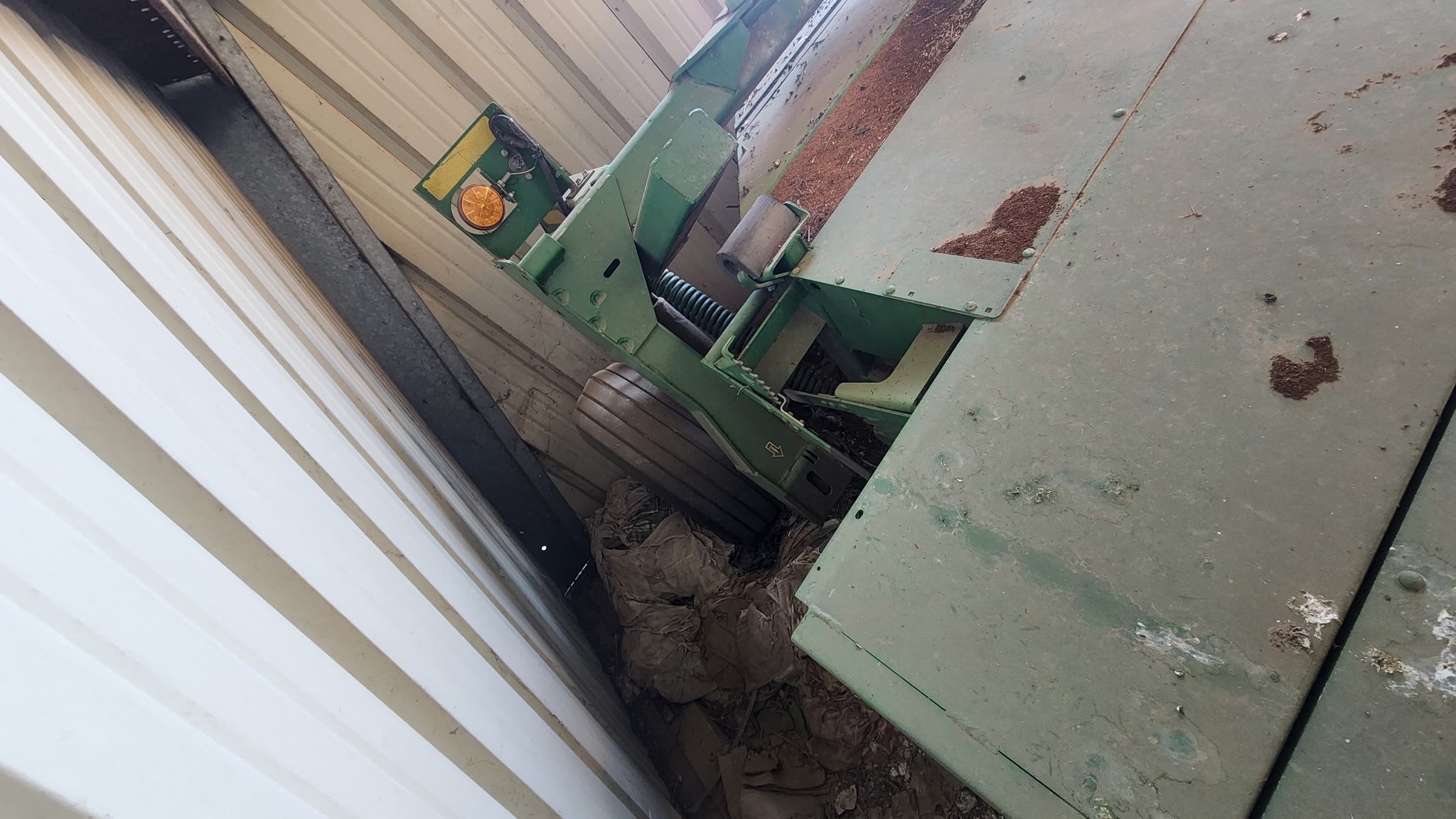 2006 John Deere 946 Image 10