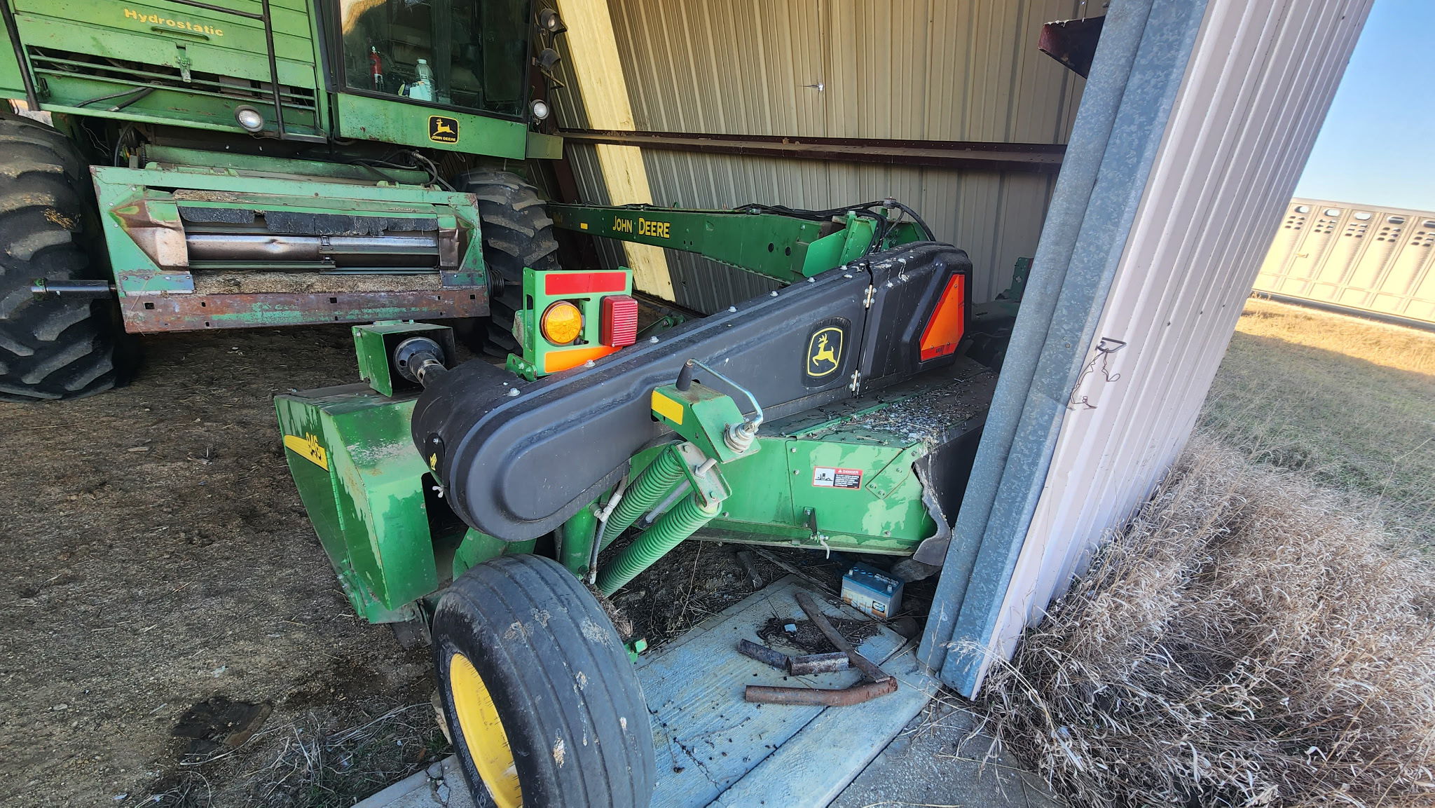 2006 John Deere 946 Image 8