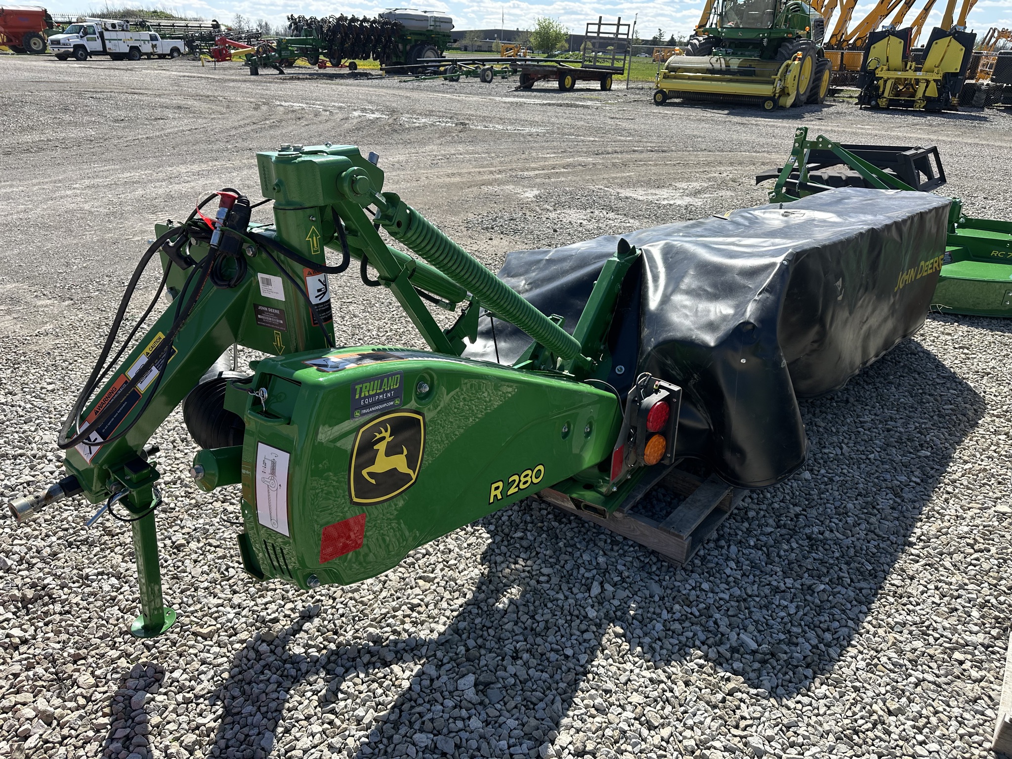 2023 John Deere R280 Image 6