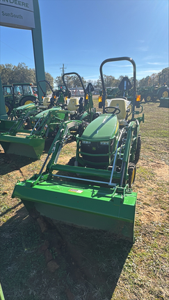 2024 John Deere 1025R Photo 2