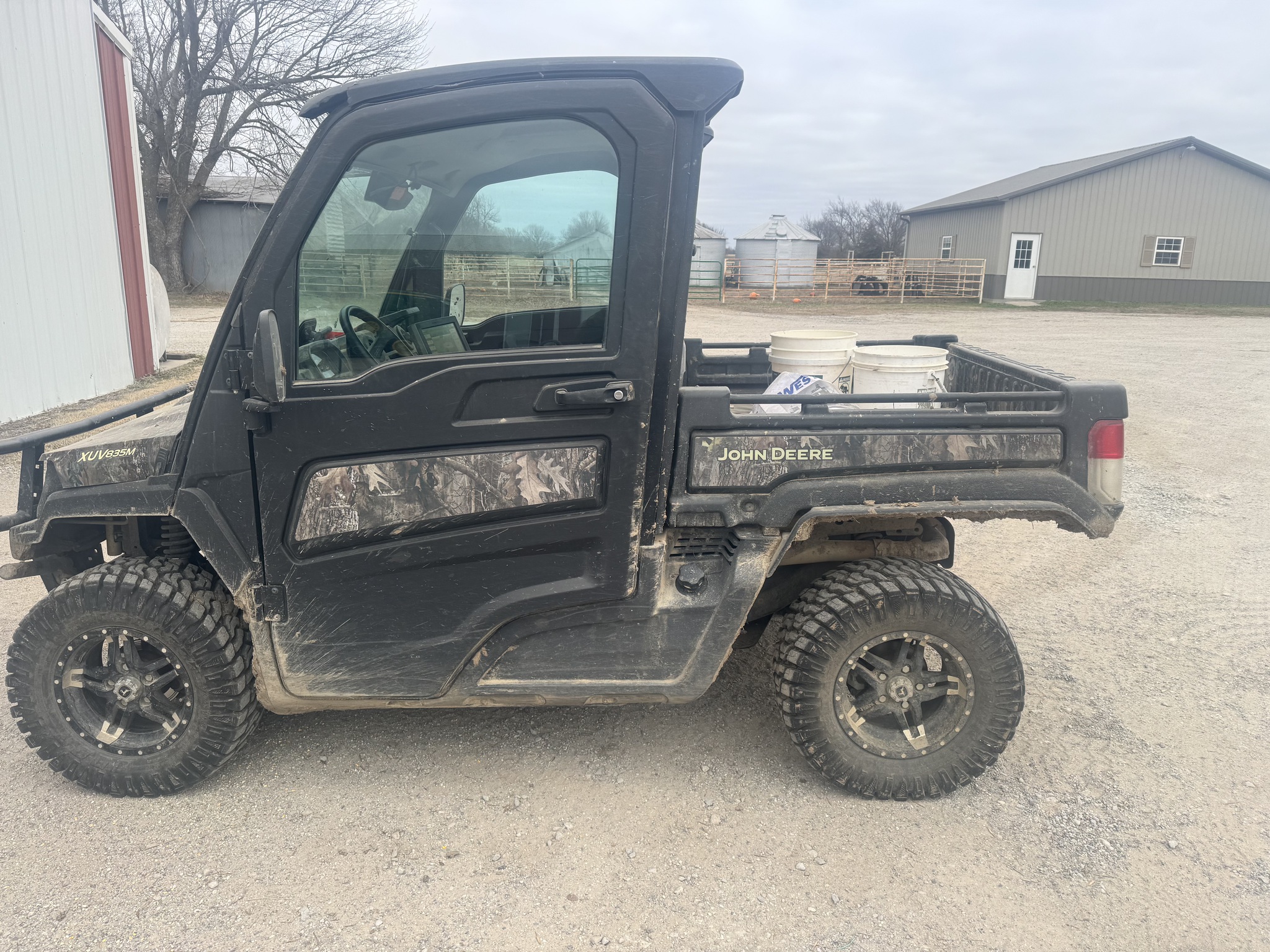  2023 John Deere XUV 835M at Heritage Tractor in Joplin, MO