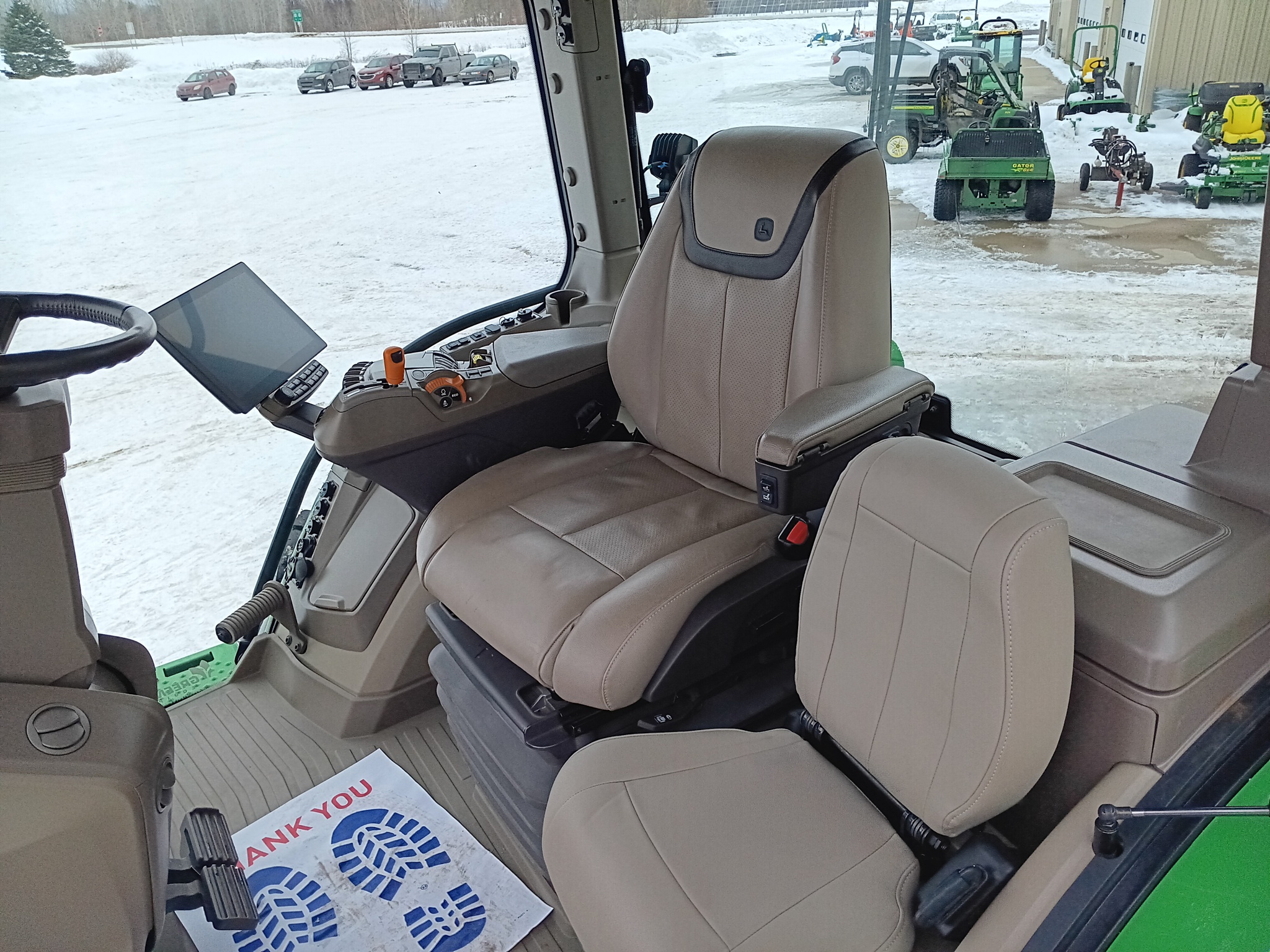 2024 John Deere 8R 250 Image 9