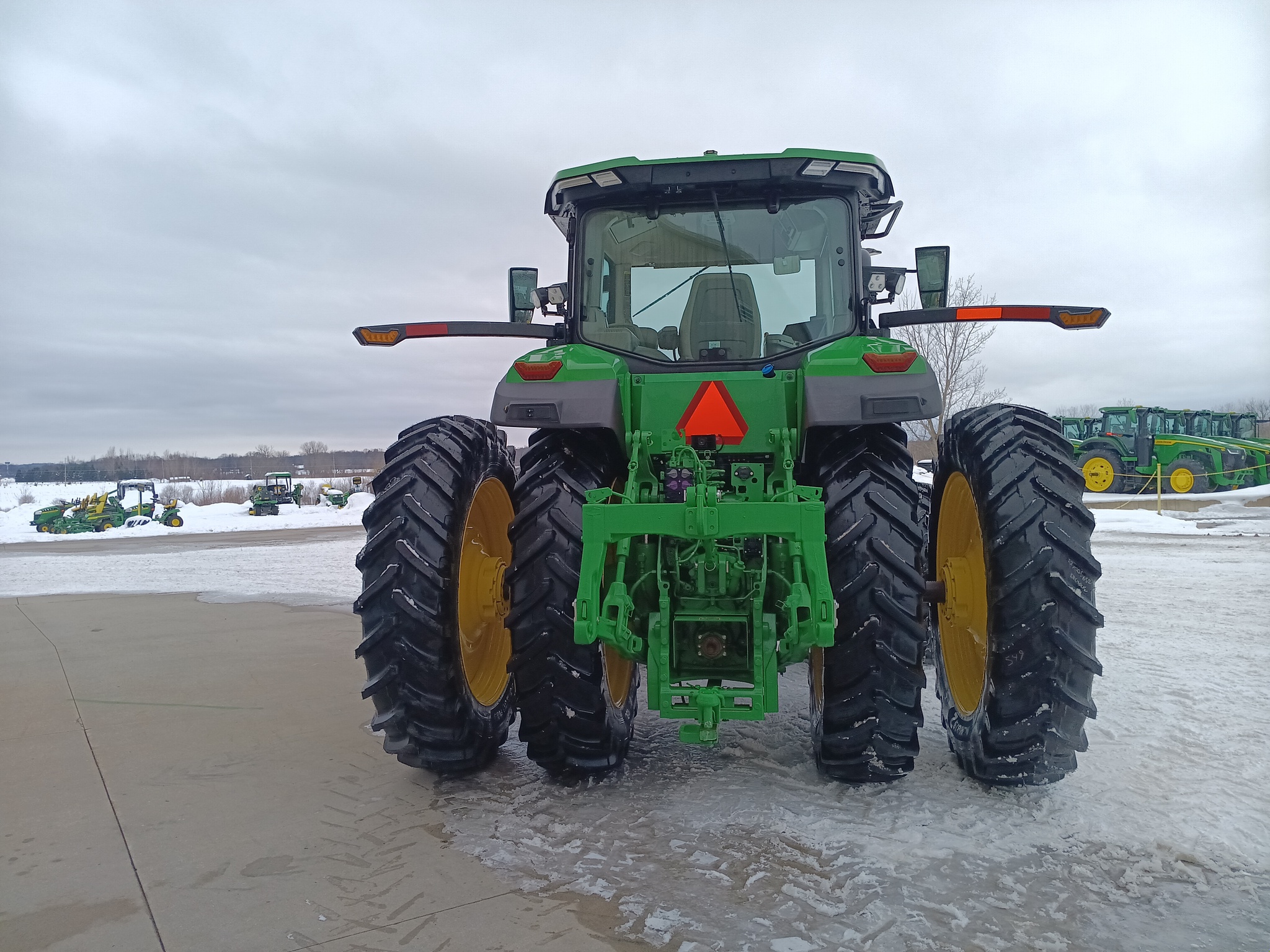 2024 John Deere 8R 250 Image 4