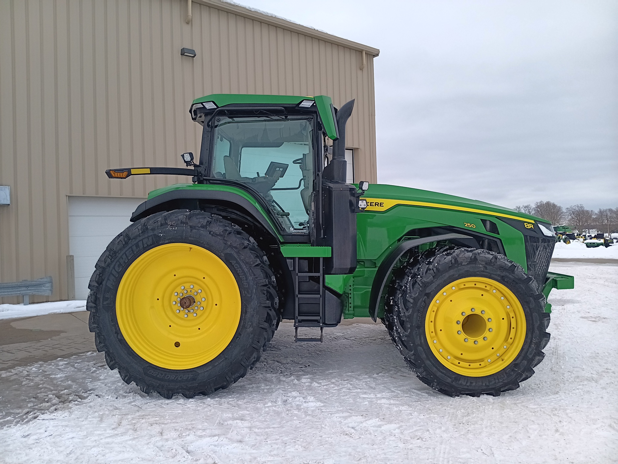 2024 John Deere 8R 250 Image 2
