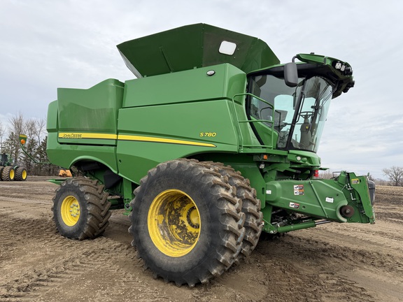  John Deere S780