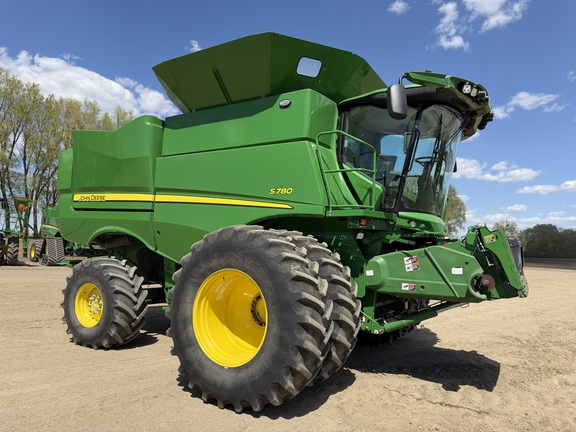  John Deere S780