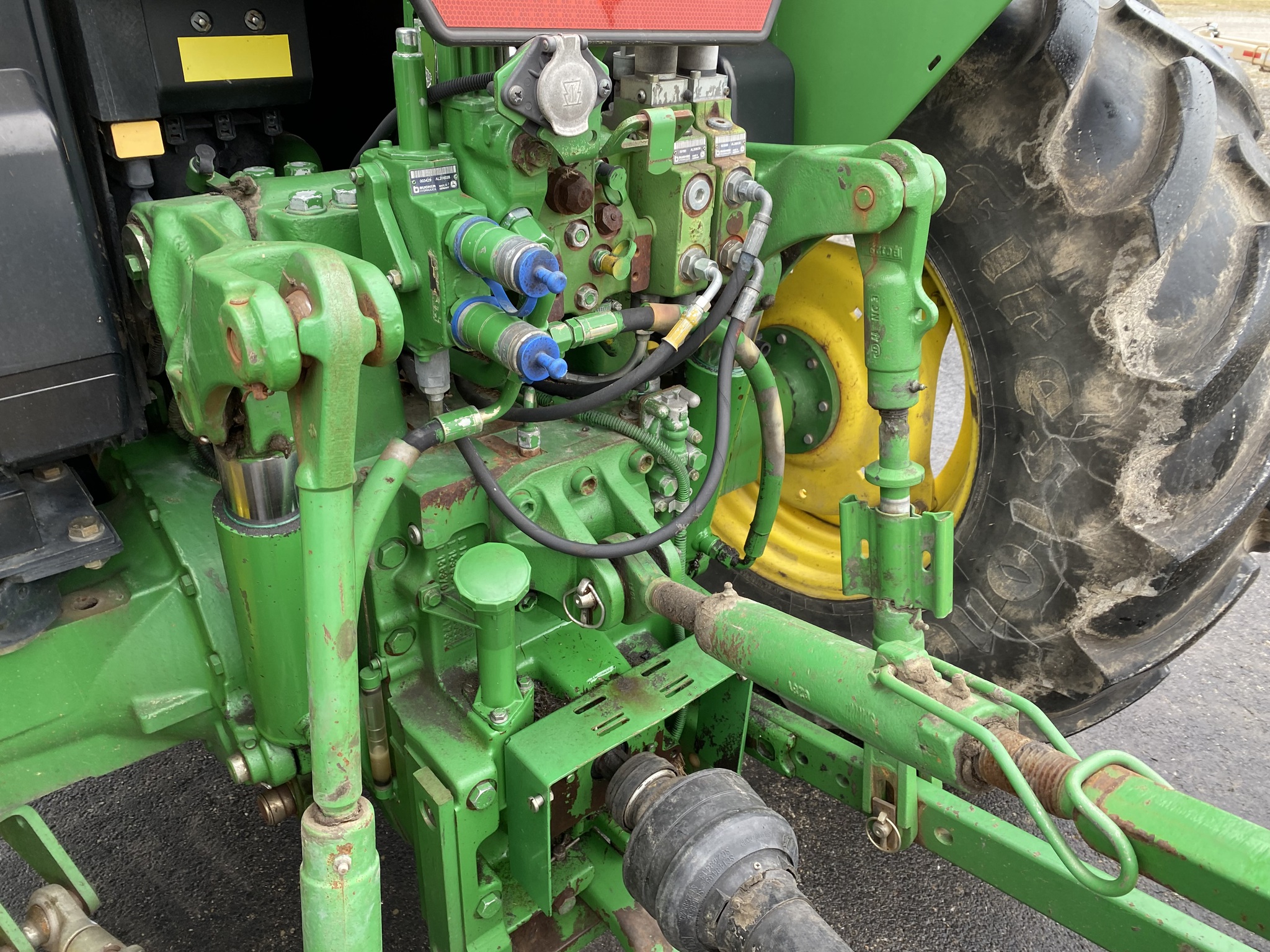 2011 John Deere 6330 Premium Image 15