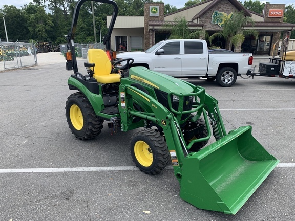 2025 John Deere 2025R Image 2