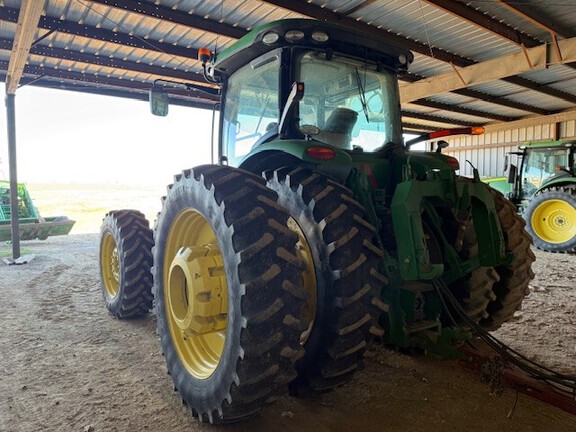 Photo of 2016 John Deere 8320R