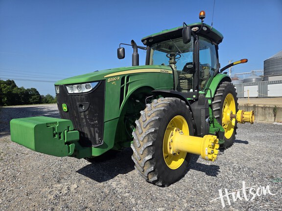 Photo of 2016 John Deere 8320R