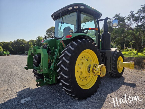 Photo of 2016 John Deere 8320R