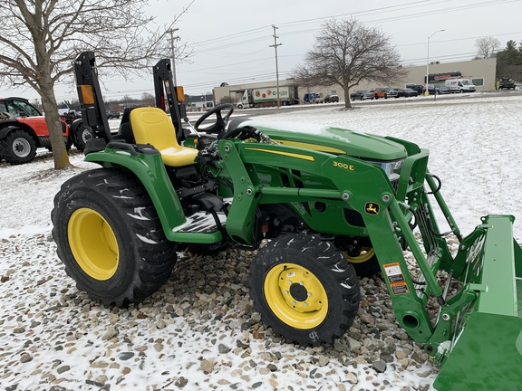 Photo of 2025 John Deere 3038E