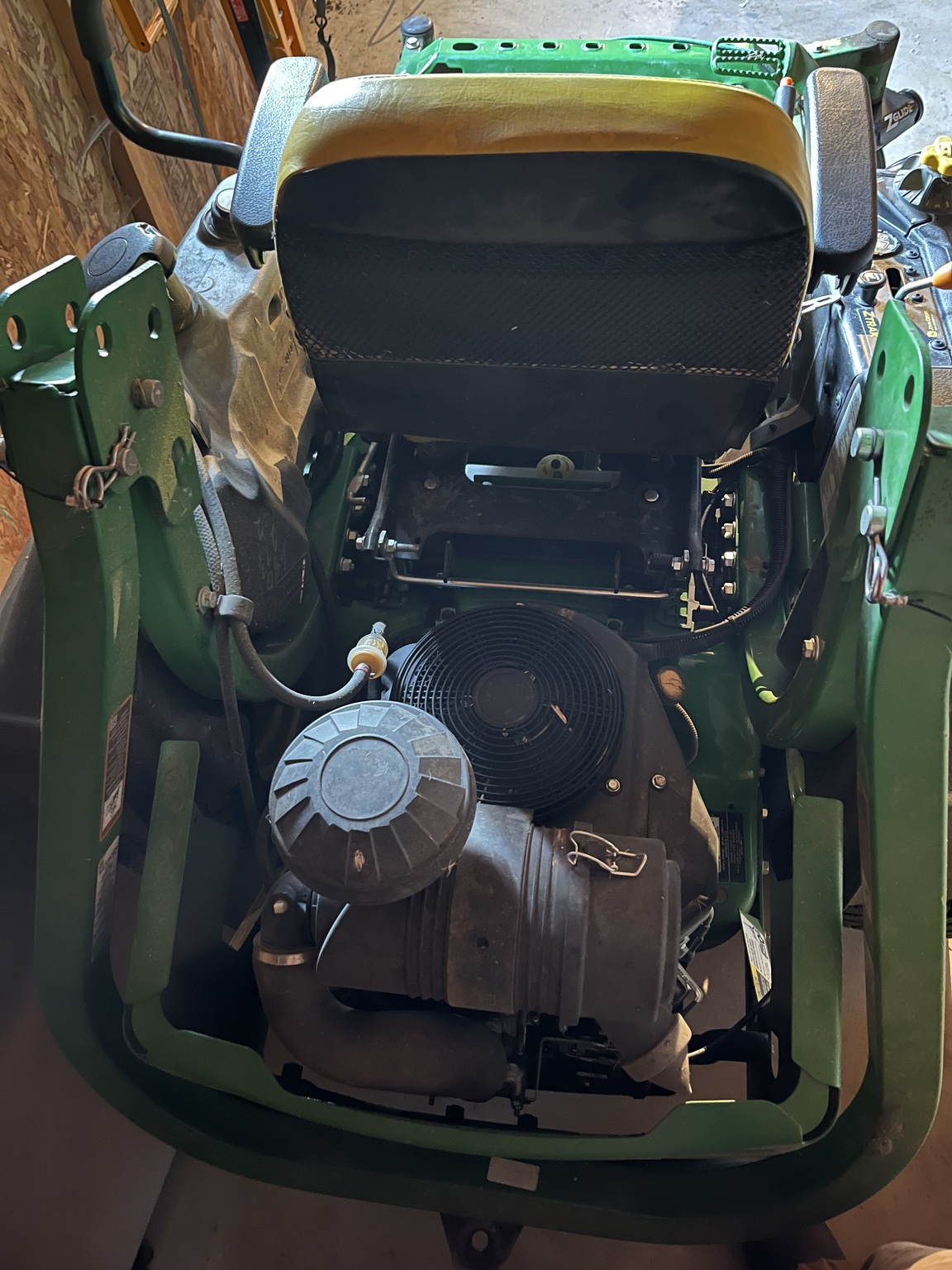 2018 John Deere Z920M Image 11