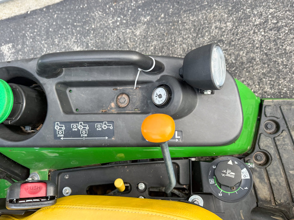 2021 John-Deere 1025R