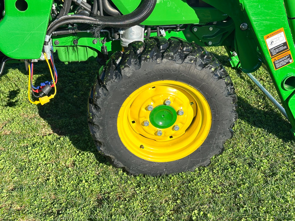 2024 John-Deere 3046R