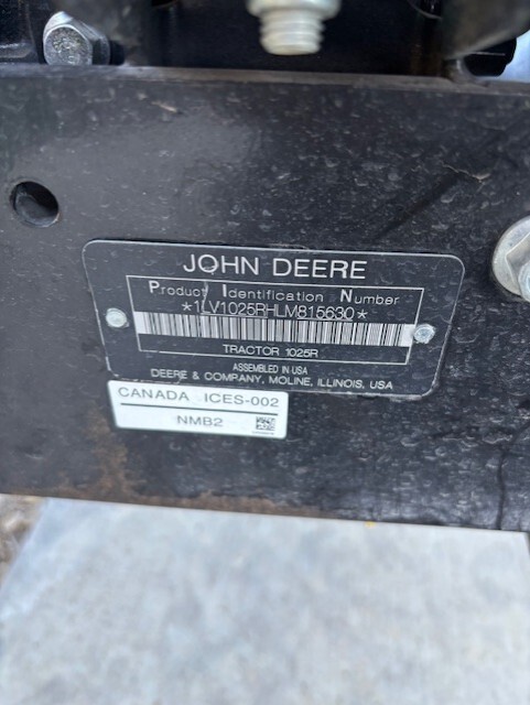2021 John Deere 1025R Image 9