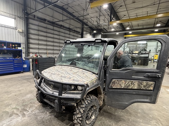 2018 John Deere XUV 835M - Photo4