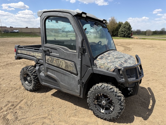  John Deere XUV 835M