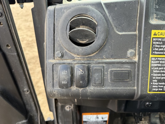 2018 John Deere XUV 835M - Photo21
